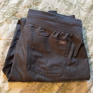 Figs Women’s Zamora Jogger Scrub Pants, Grey (Medium, regular length)